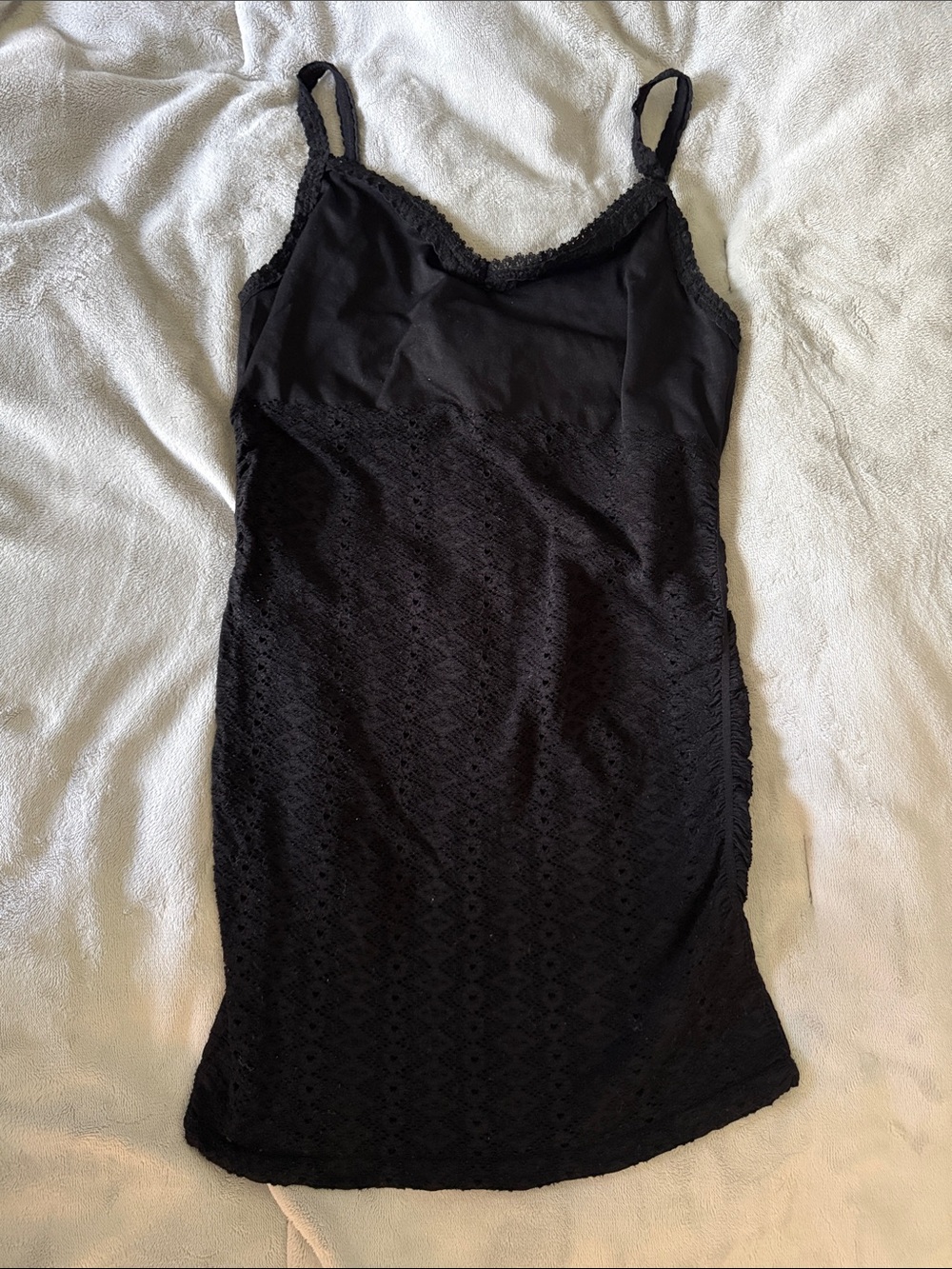 GUESS Lace Trim V-Neck Ruched Cami w/ Built-In Bra NWOT M/L